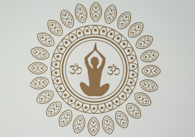 adesivo parete tema yoga